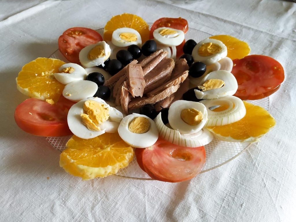 ensalada de tomate y naranja